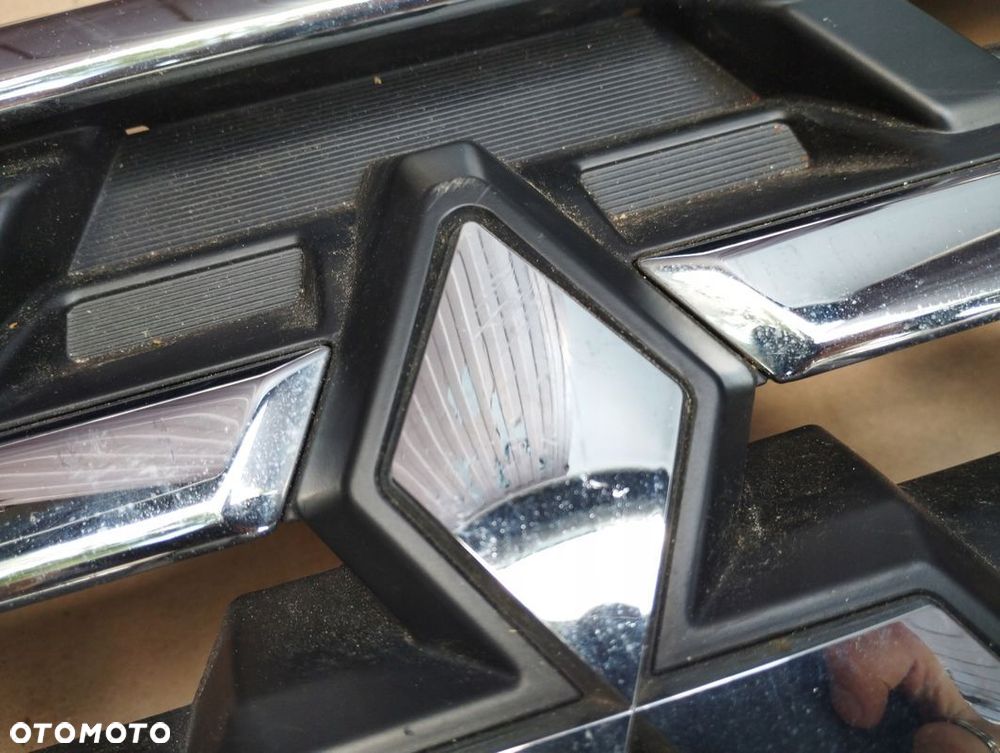 Grill Atrapa Mitsubishi Pajero IV 4 LIFT 2015-^ 7450A975 - 3