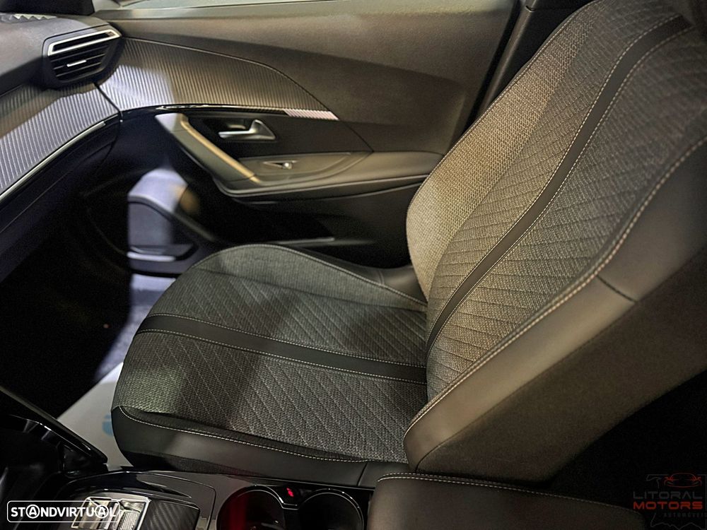 Peugeot 2008 PureTech 130 EAT8 Allure - 21