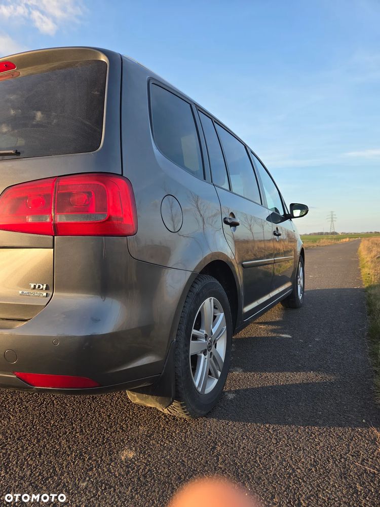 Volkswagen Touran 1.6 TDI DPF BlueMotion Technology MATCH - 8