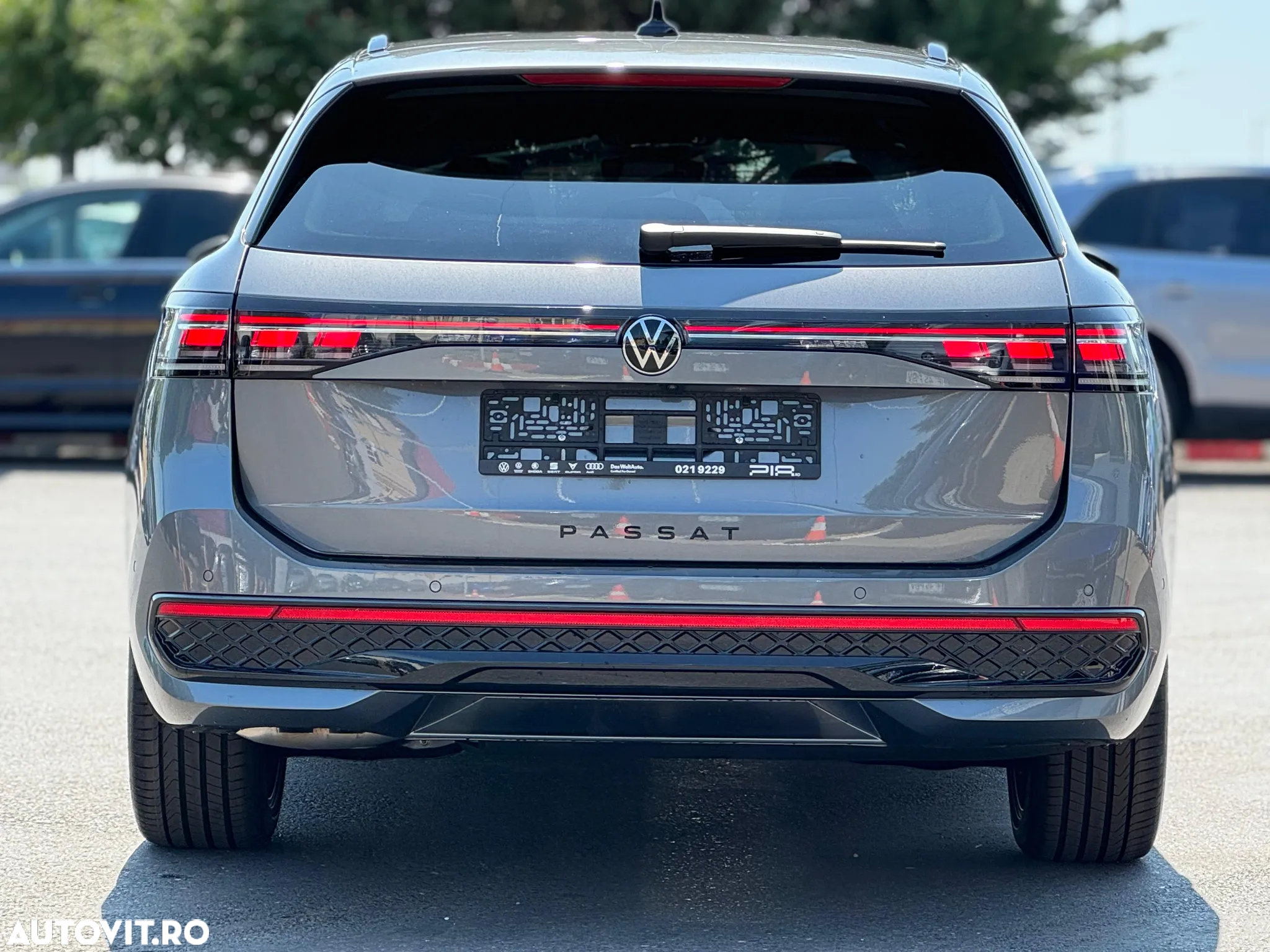 Volkswagen Passat Variant 2.0 TDI 4Motion DSG R-Line - 5