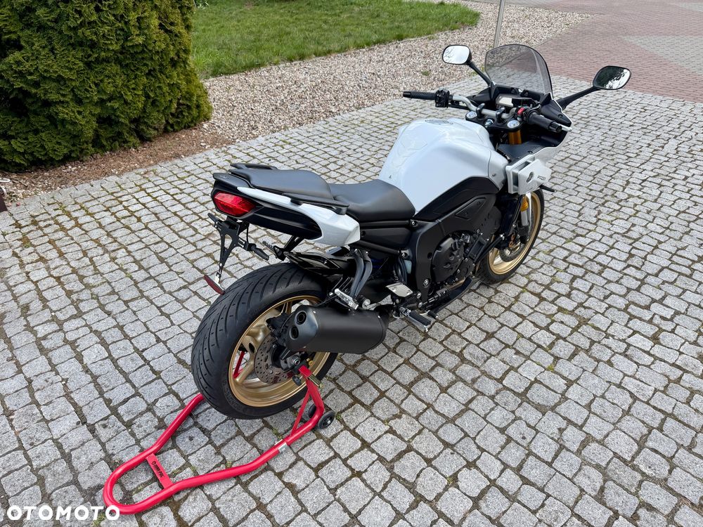 Yamaha FZ8 - 21