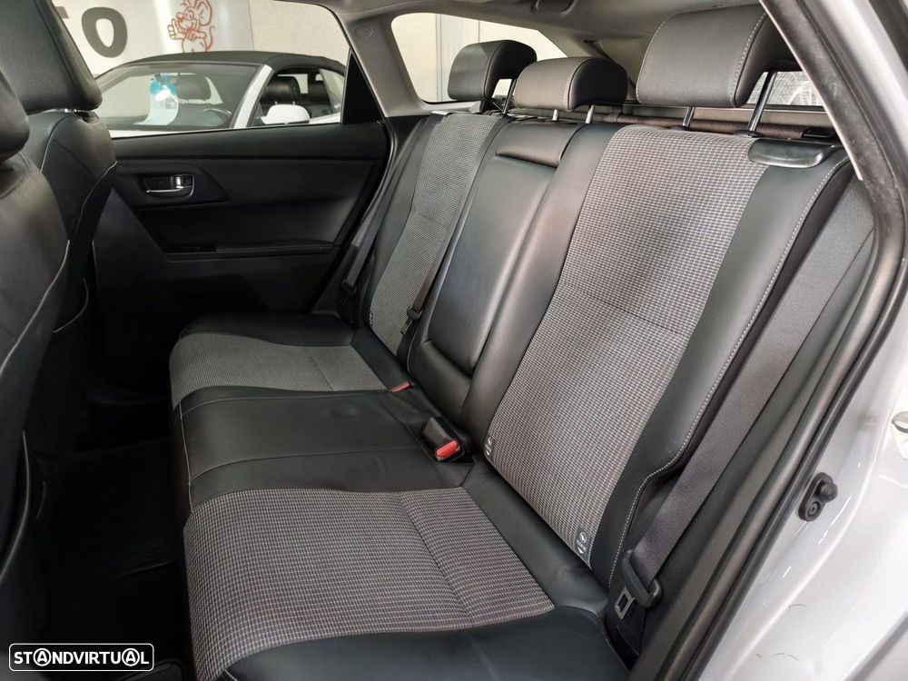 Toyota Auris Touring Sports 1.8 HSD Exclusive+Navi - 14