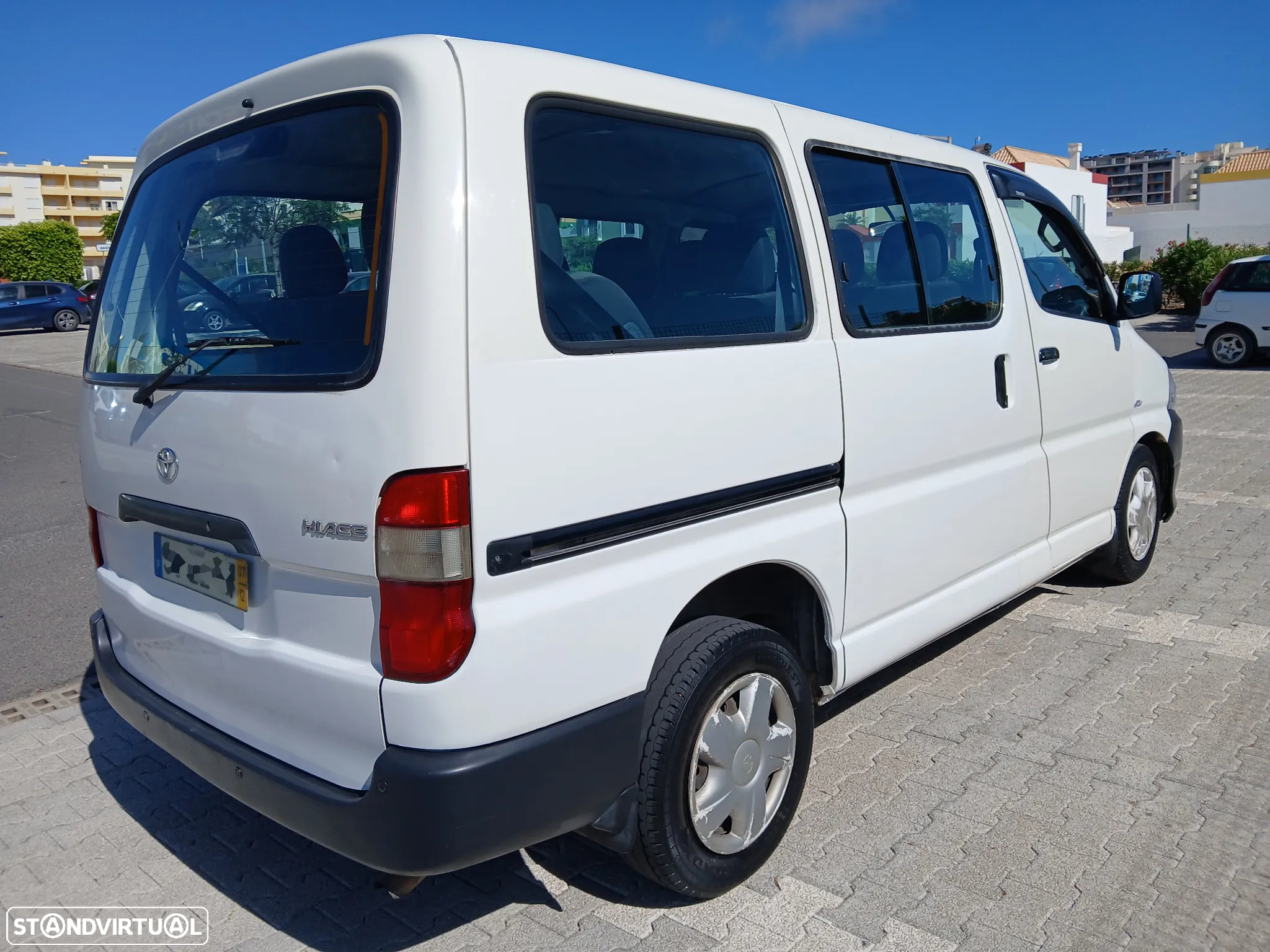 Toyota HiAce 2.5 D-4D Service 2.8T AC - 4