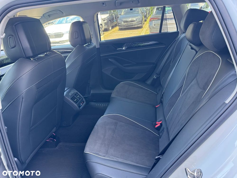 Volkswagen Passat - 14