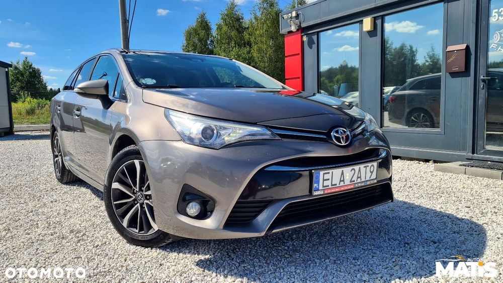 Toyota Avensis - 18