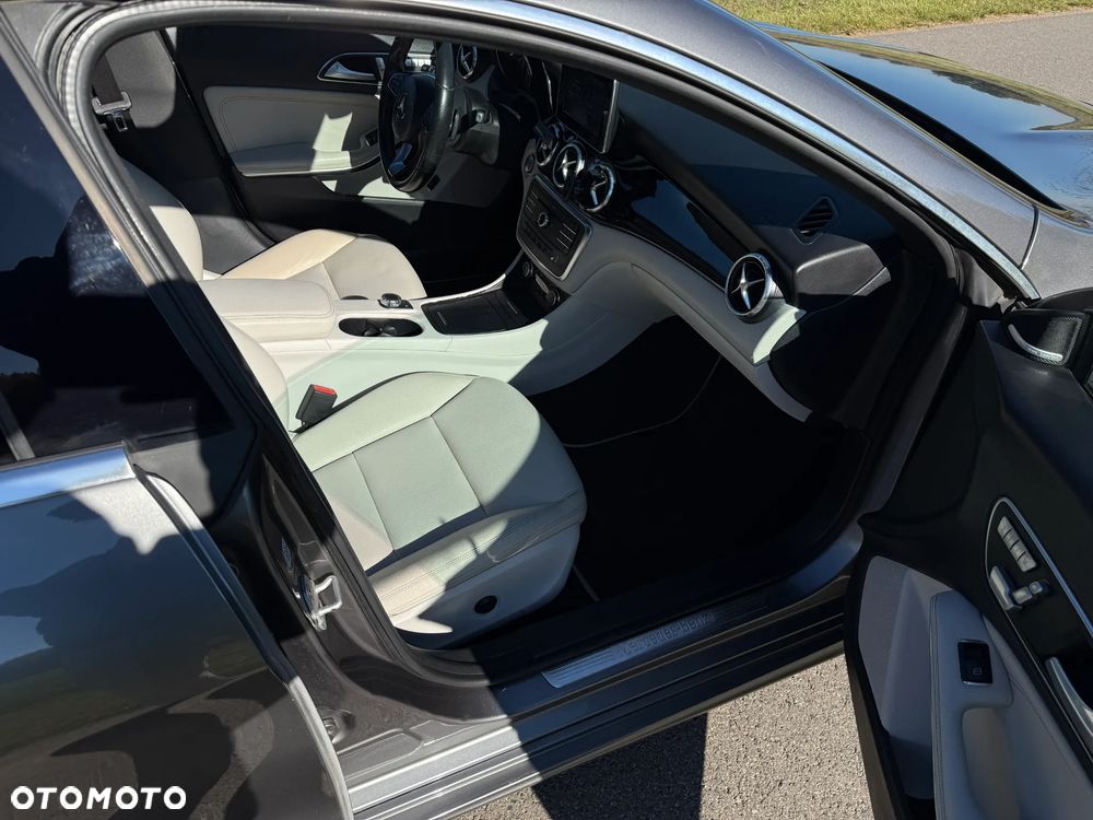 Mercedes-Benz CLA - 14