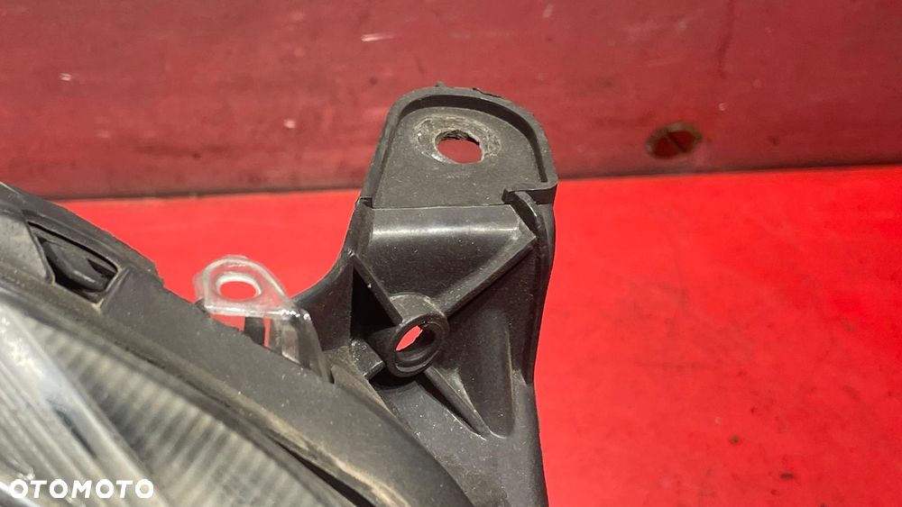 REFLEKTOR PRAWY LAMPA PRZÓD OPEL VECTRA C - 5