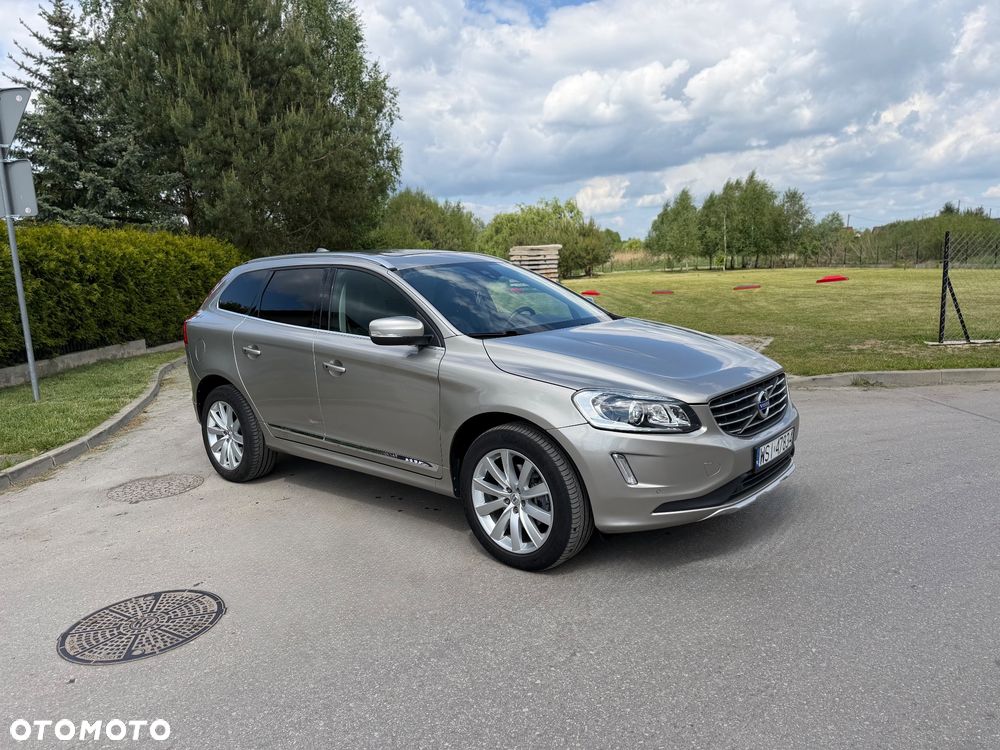 Volvo XC 60 T5 AWD Momentum - 3