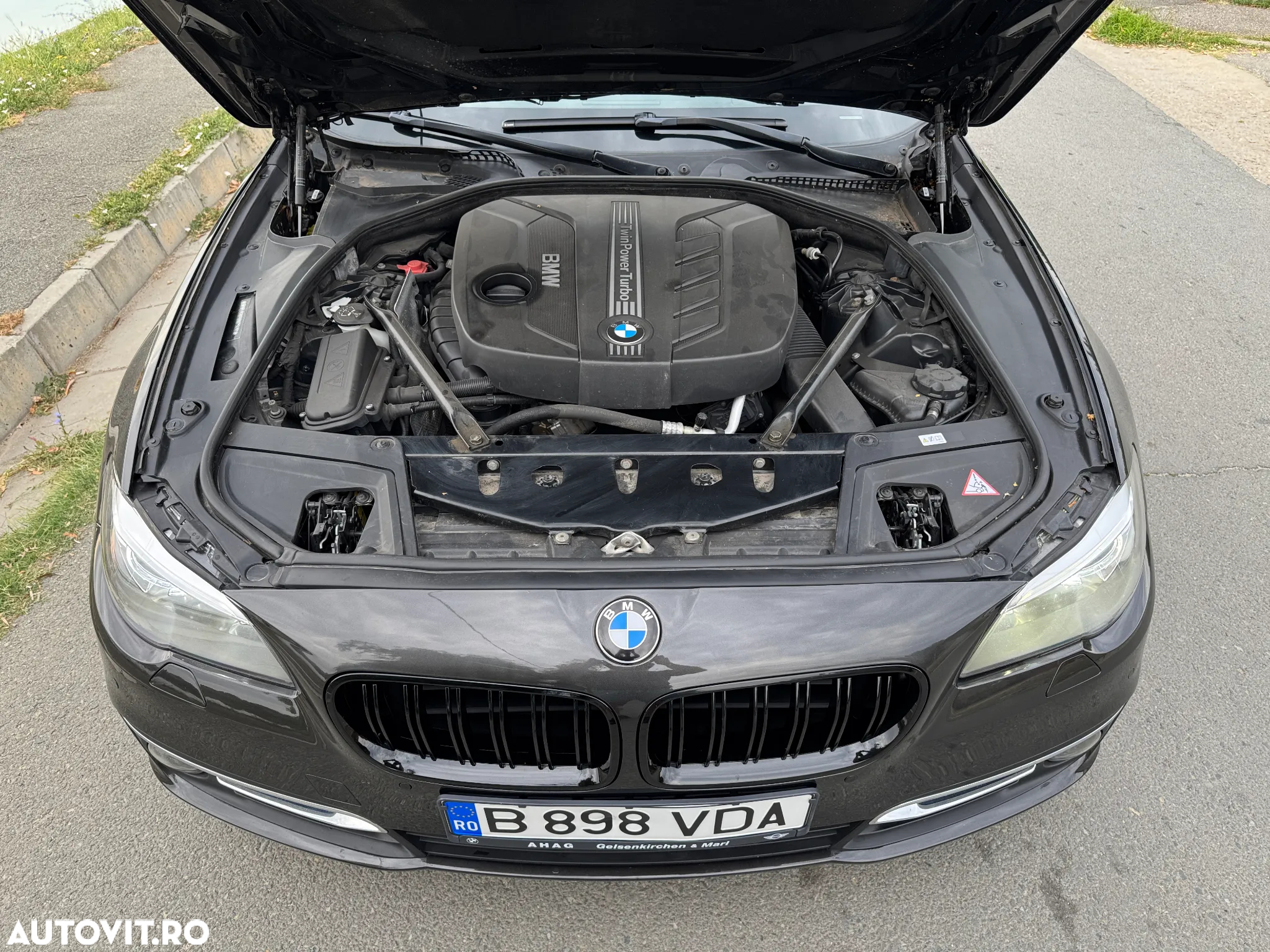 BMW Seria 5 520d xDrive - 24