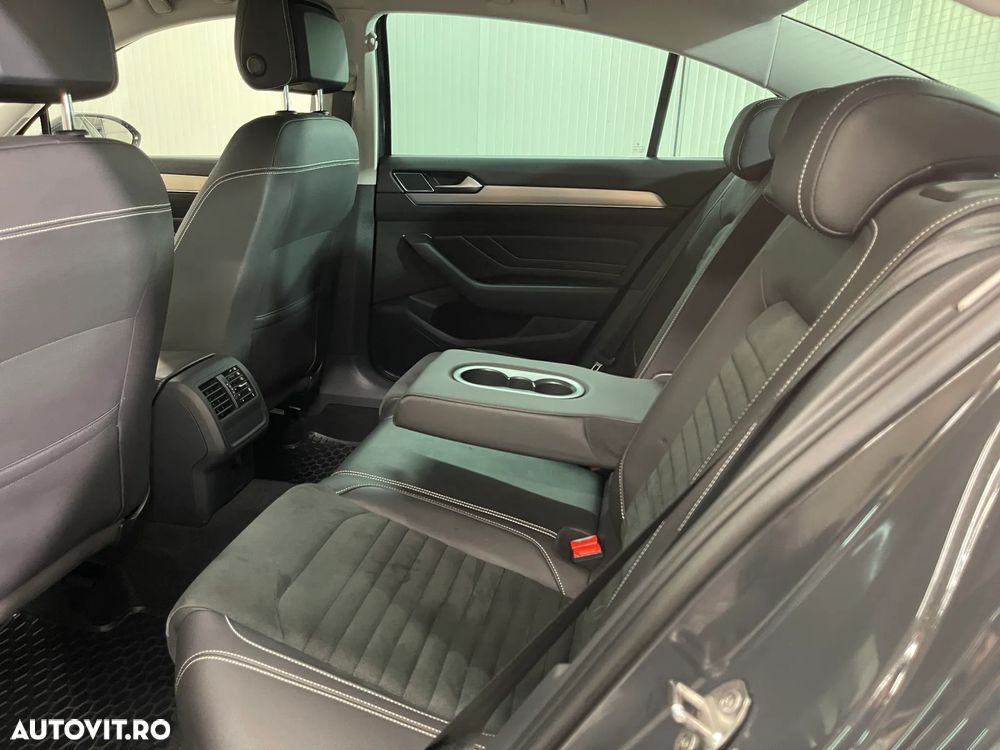 Volkswagen Passat 2.0 TDI DSG Highline - 11
