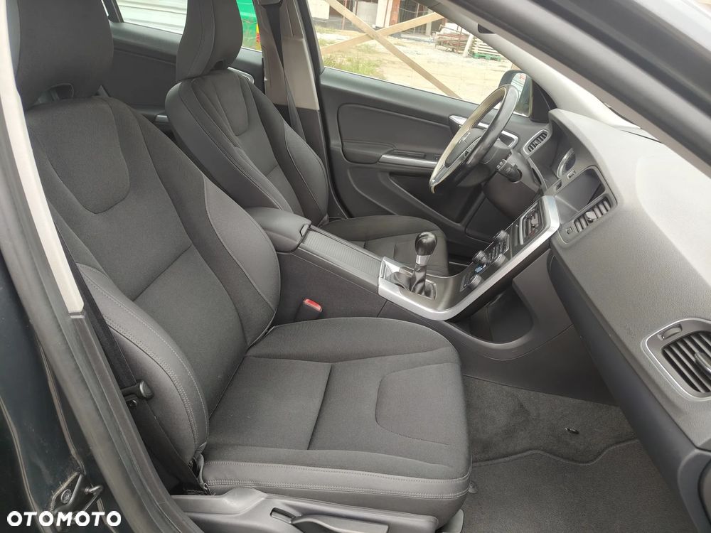 Volvo V60 D3 Kinetic - 19