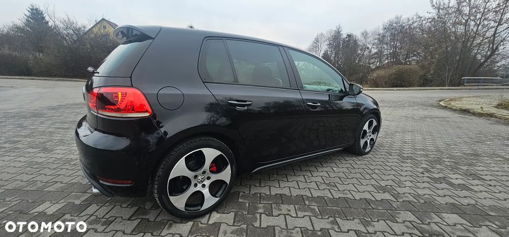 Volkswagen Golf 2.0 GTI DSG - 23