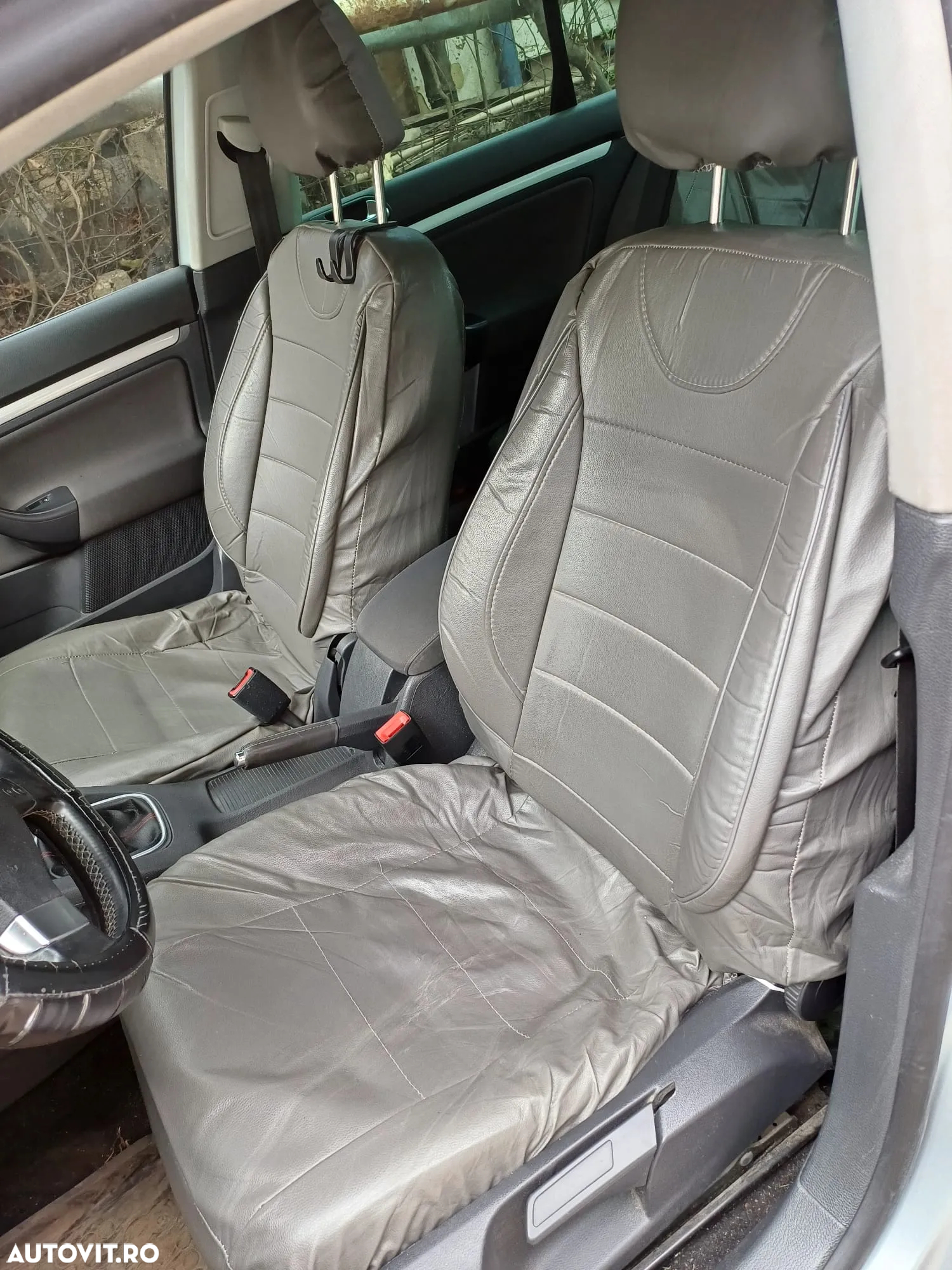 Volkswagen Jetta - 12