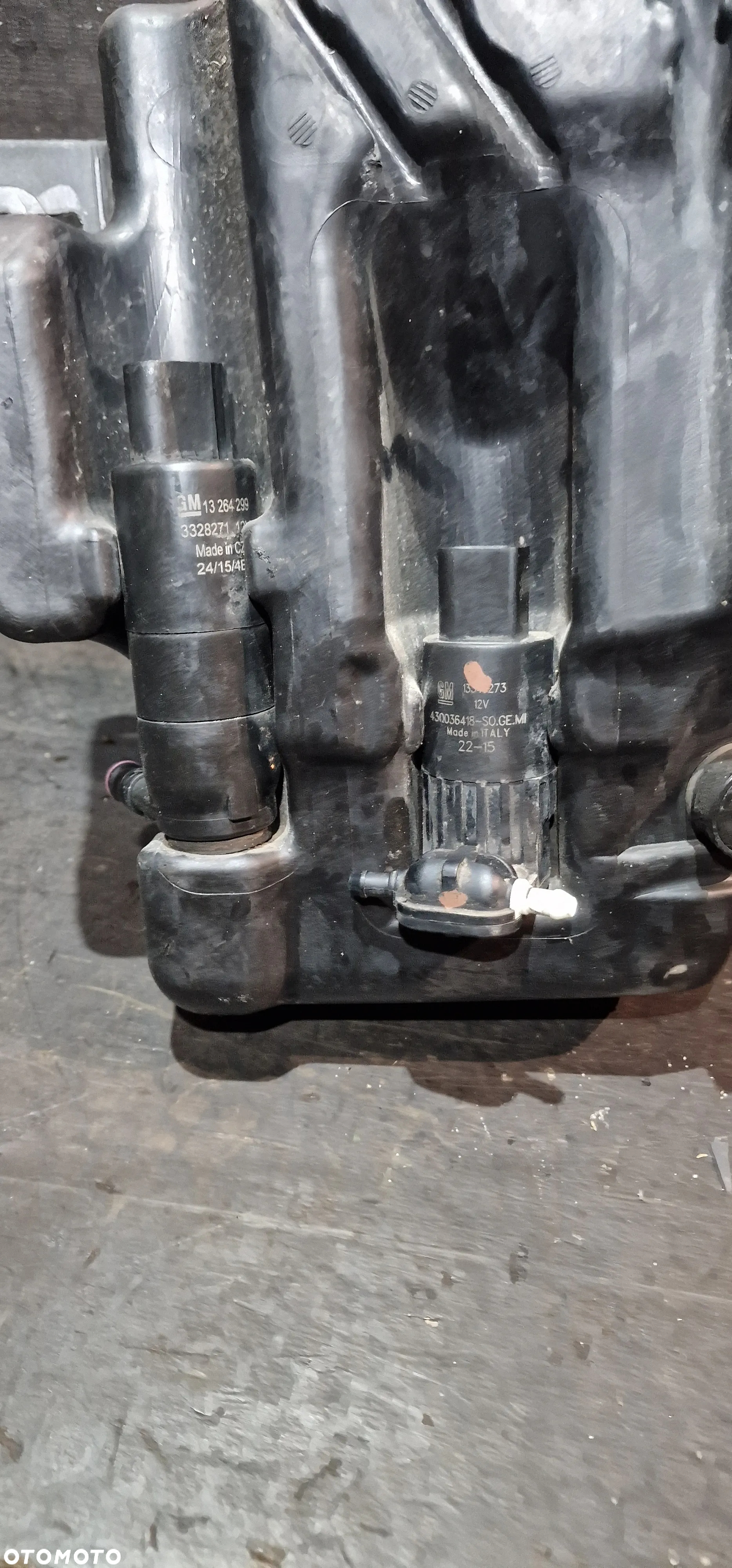 OPEL ASTRA IV J ZBIORNICZEK Spryskiwacza XENON 13260590 - 4