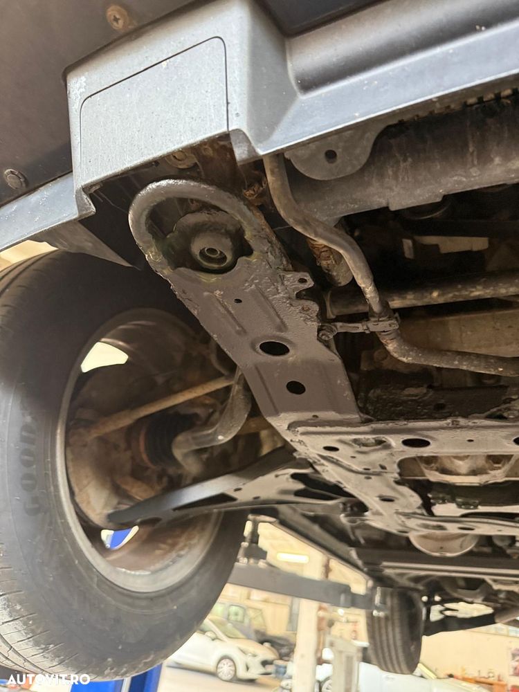 Suzuki Grand Vitara 1.9 DDiS Club DPF - 12