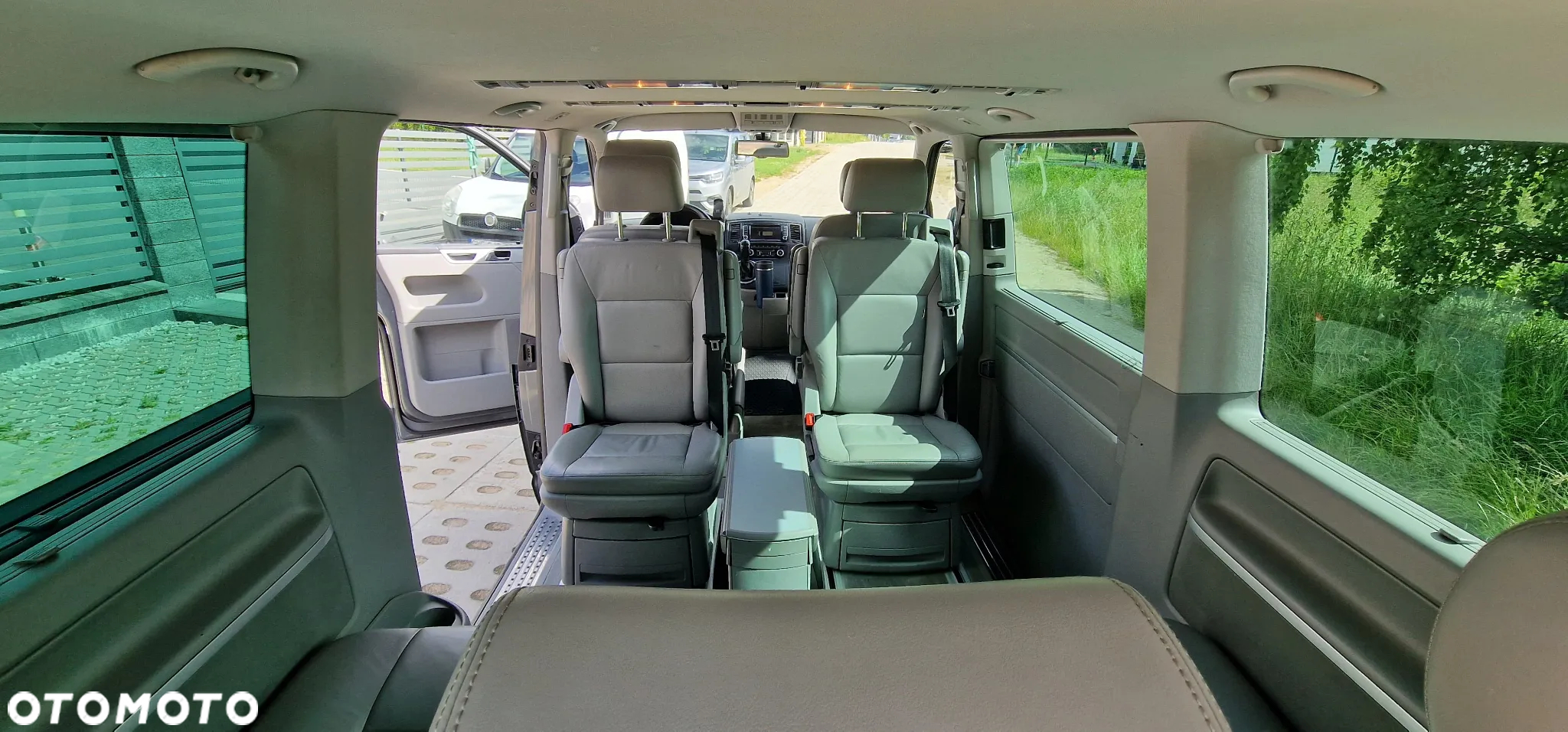 Volkswagen Multivan - 7