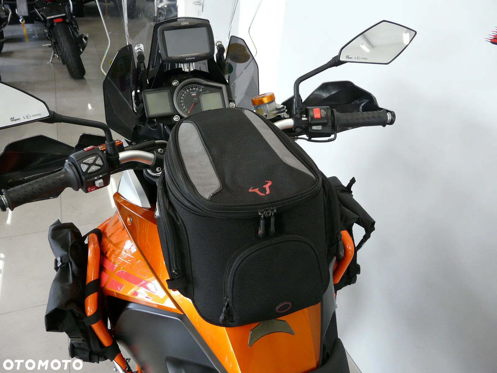 KTM Adventure - 30