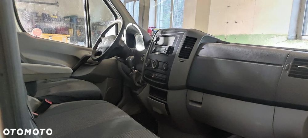 Volkswagen CRAFTER - 8