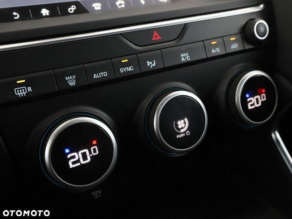 Jaguar E-Pace D180 AWD R-Dynamic - 27