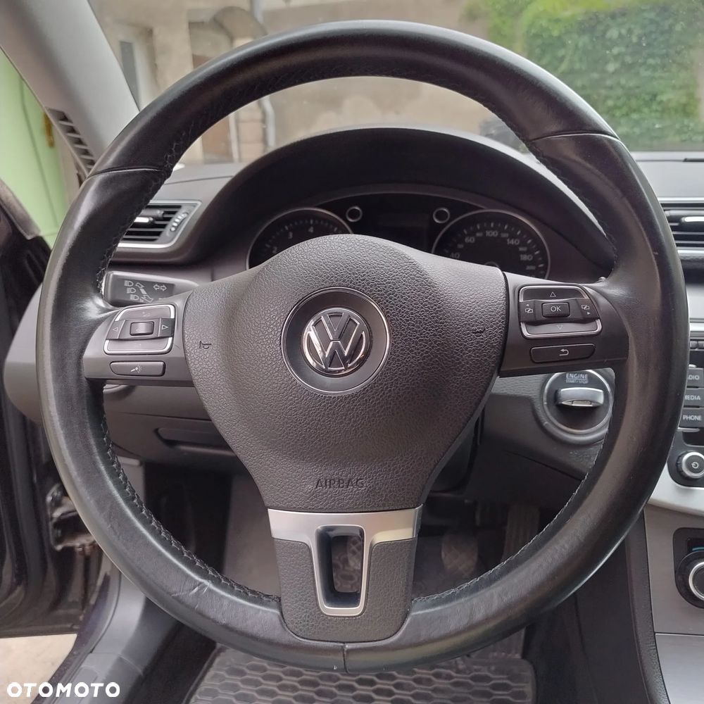 Volkswagen Passat 1.8 TSI Comfortline - 11