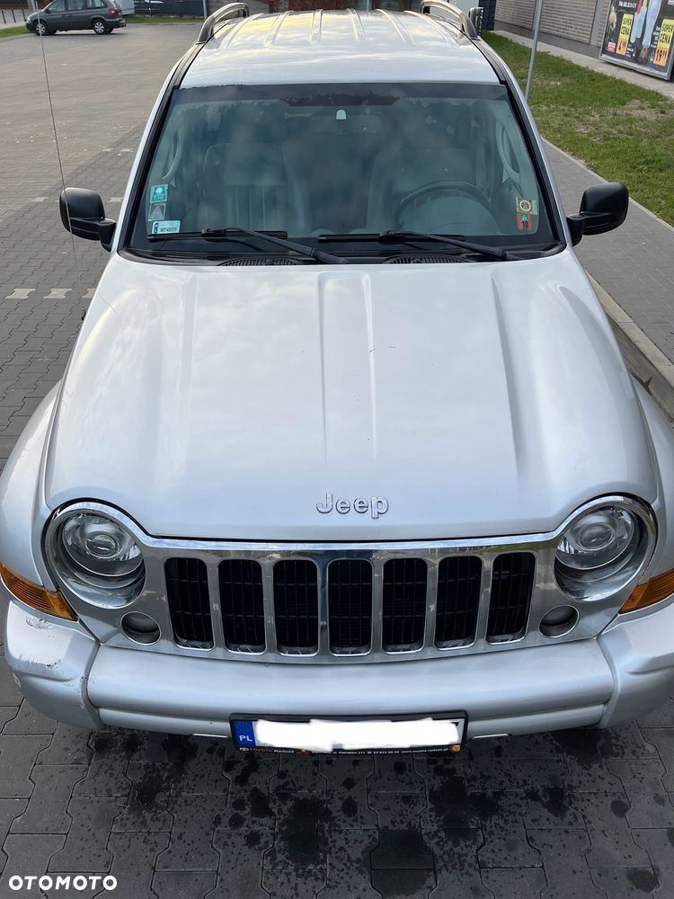 Jeep Liberty - 14