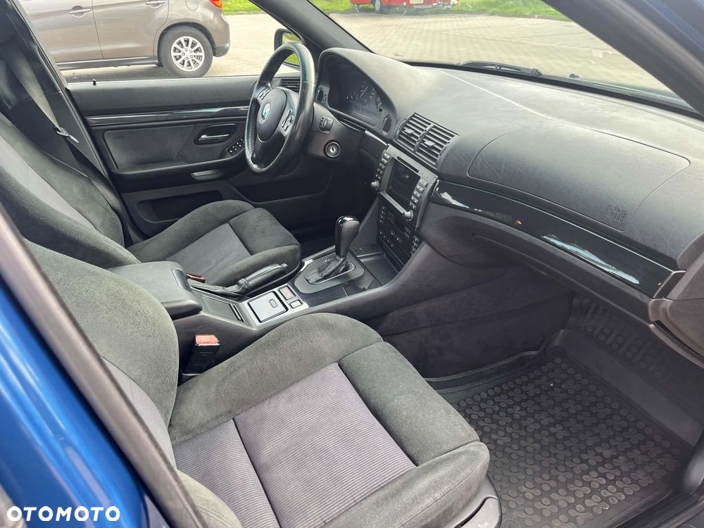 BMW Seria 5 - 10