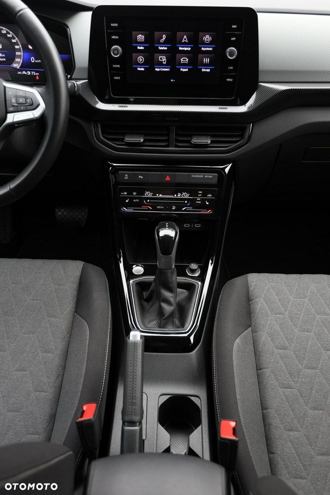 Volkswagen T-Cross - 32