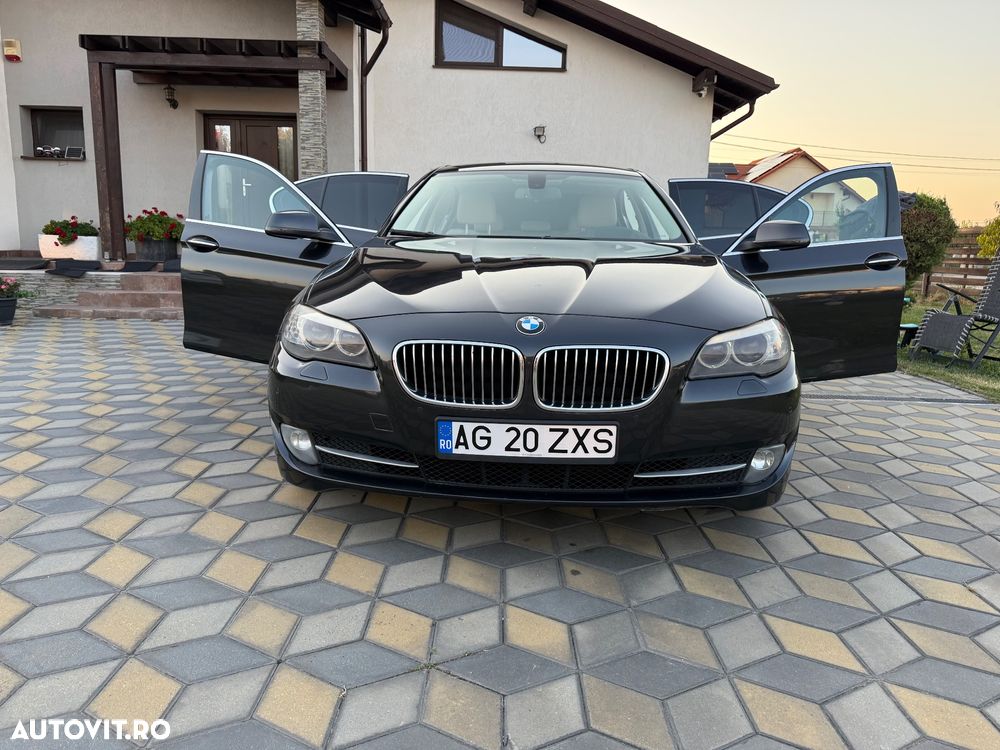 BMW Seria 5 525d xDrive Touring Aut. Luxury Line - 18