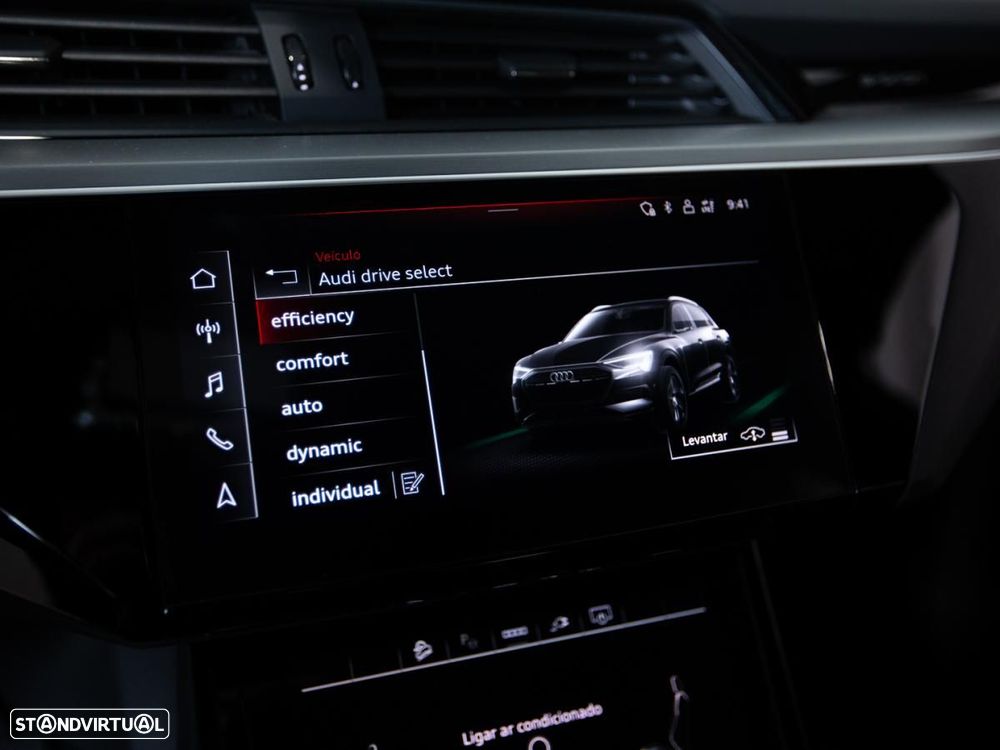 Audi e-tron 55 quattro S line - 30