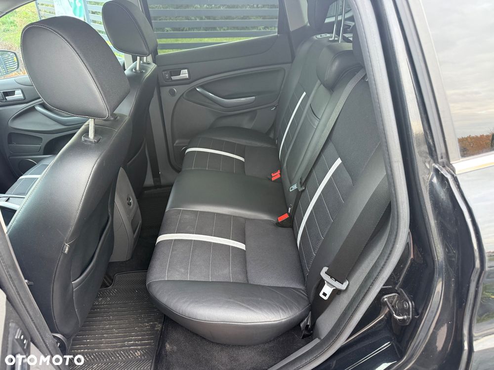 Ford Kuga 2.5 4x4 Titanium - 19