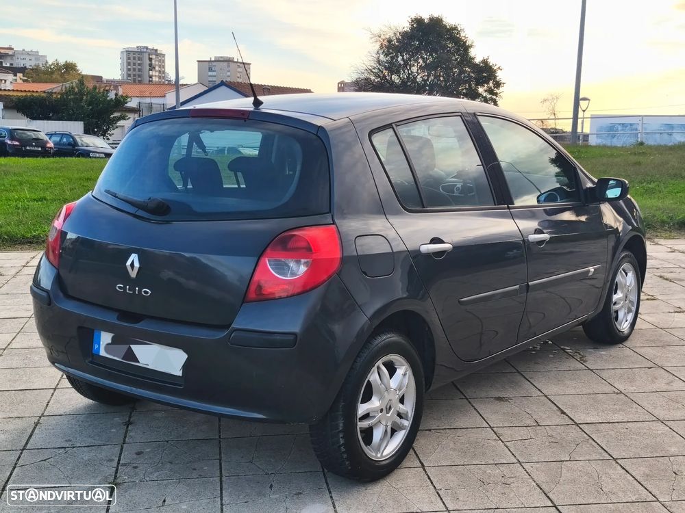 Renault Clio 1.2 16V Dynamique - 4