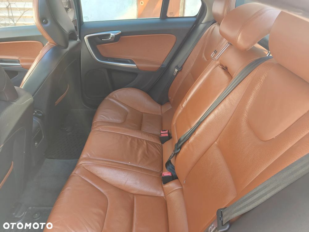 Volvo S60 D3 Geartronic Summum - 12