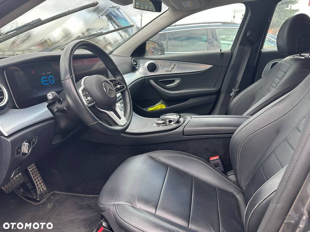 Mercedes-Benz Klasa E 300 de Business Edition - 17