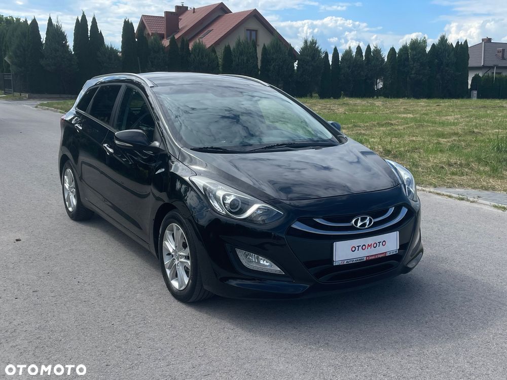 Hyundai i30 blue Kombi 1.6 CRDi Passion - 35
