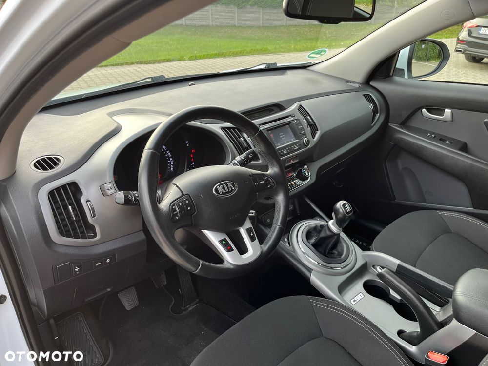 Kia Sportage 2,0 CRDI AWD Vision - 9