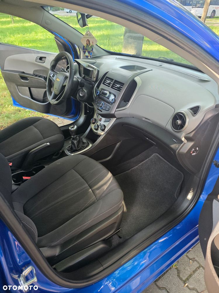 Chevrolet Aveo 1.4 16V LS - 8