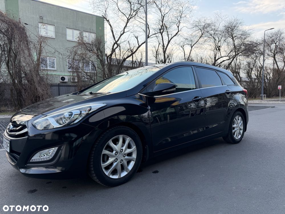 Hyundai i30 1.6 CRDi Automatik Style - 2