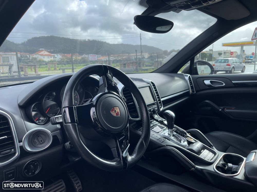 Porsche Cayenne S - 6