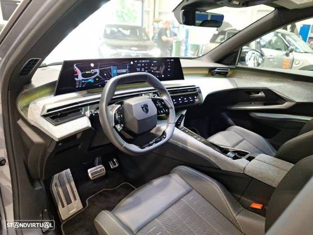 Peugeot E-5008 GT - 6