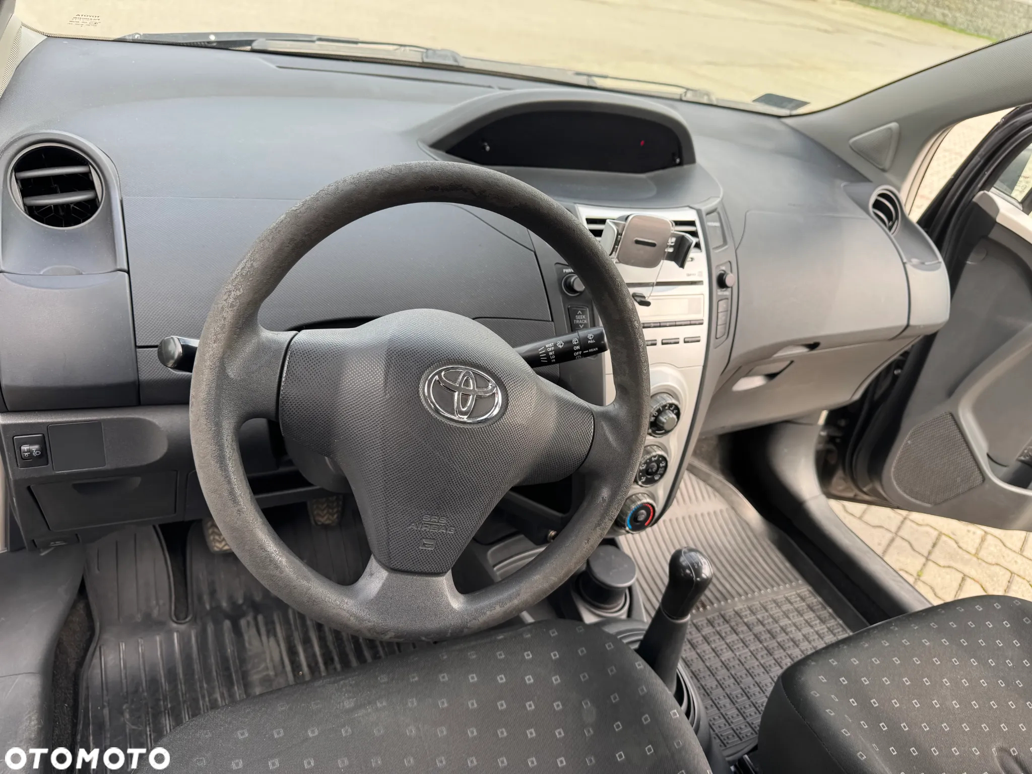 Toyota Yaris - 7