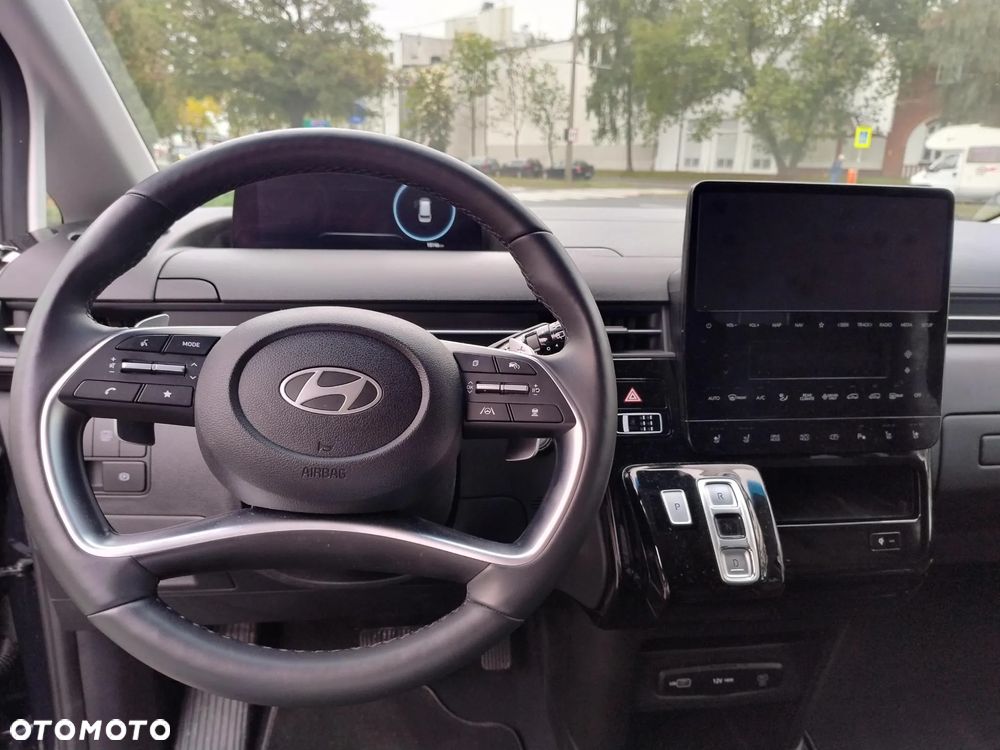 Hyundai Staria 1.6 T-GDI HEV Smart VIP - 13