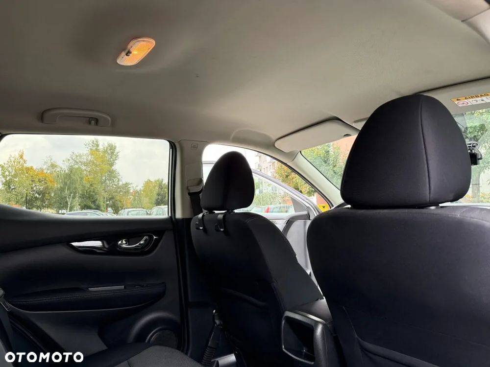 Nissan Qashqai 1.2 DIG-T N-Connecta EU6 - 16