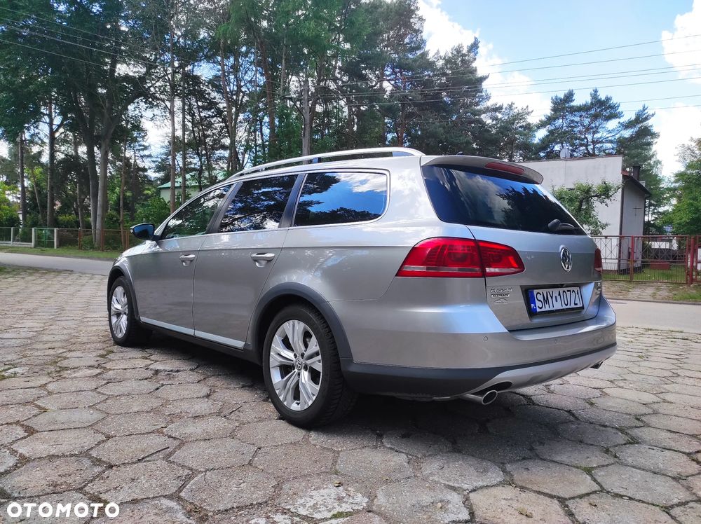 Volkswagen Passat Alltrack - 12