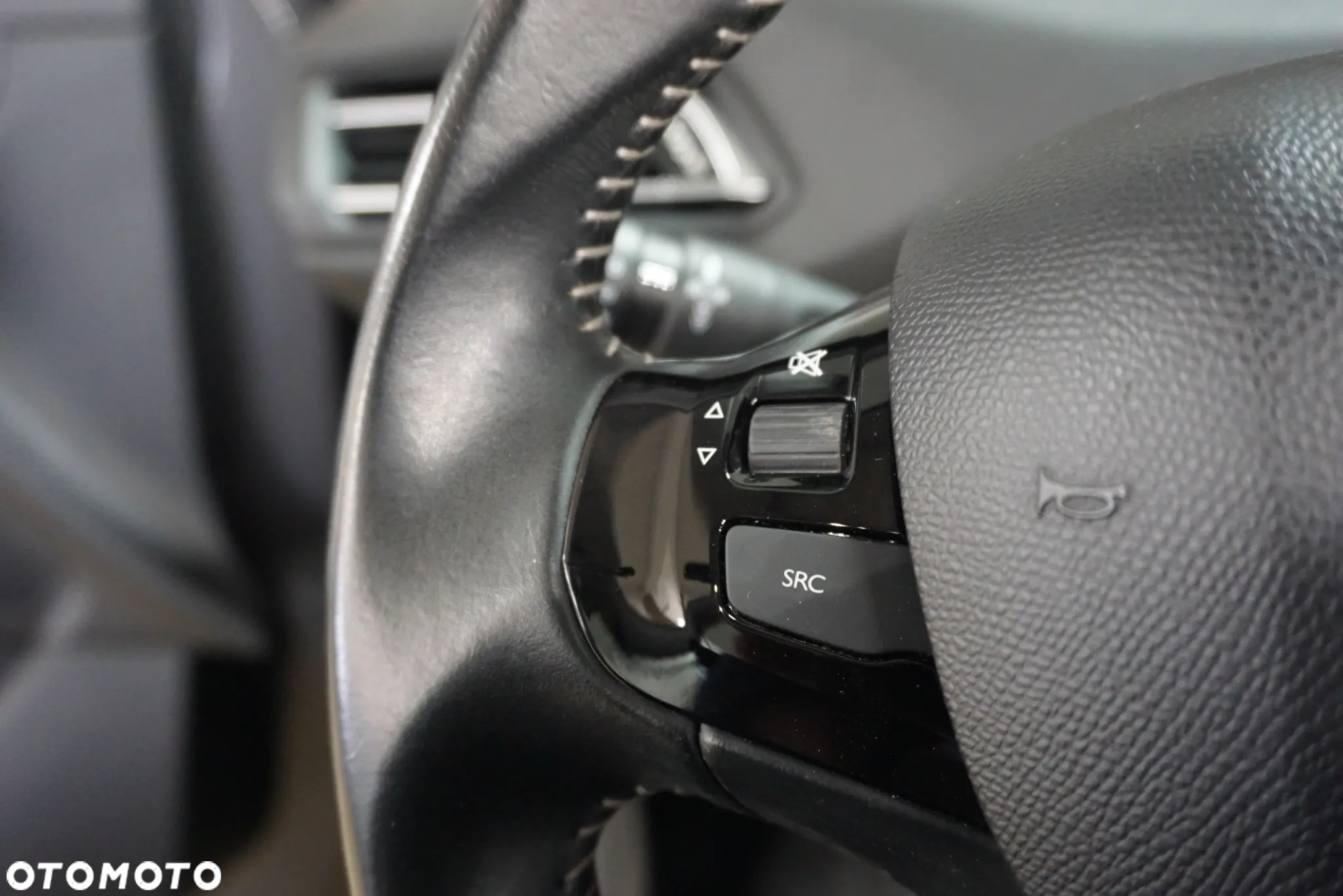 Peugeot 308 1.5 BlueHDi Access S&S - 26