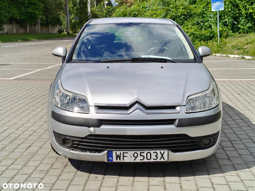 Citroën C4 1.4 16V Advance - 12