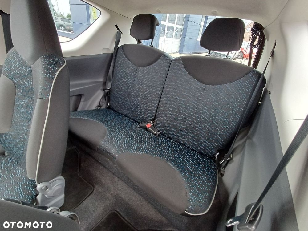 Peugeot 107 1.0 Happy - 24