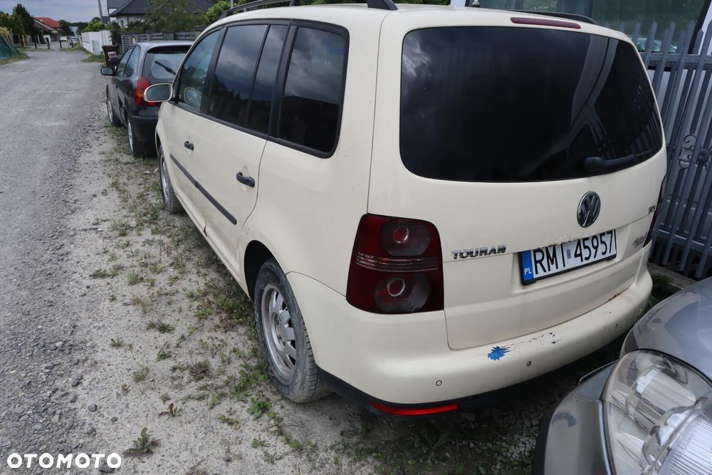 Volkswagen Touran 1.9 TDI DPF Trendline DSG - 6