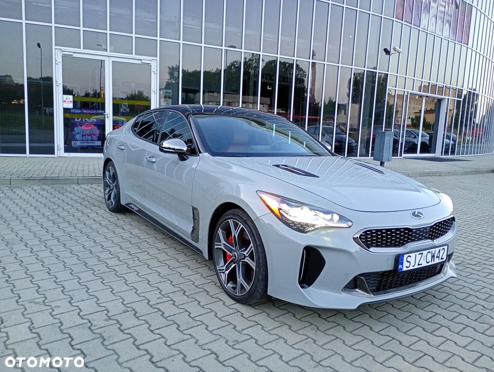 Kia Stinger - 1