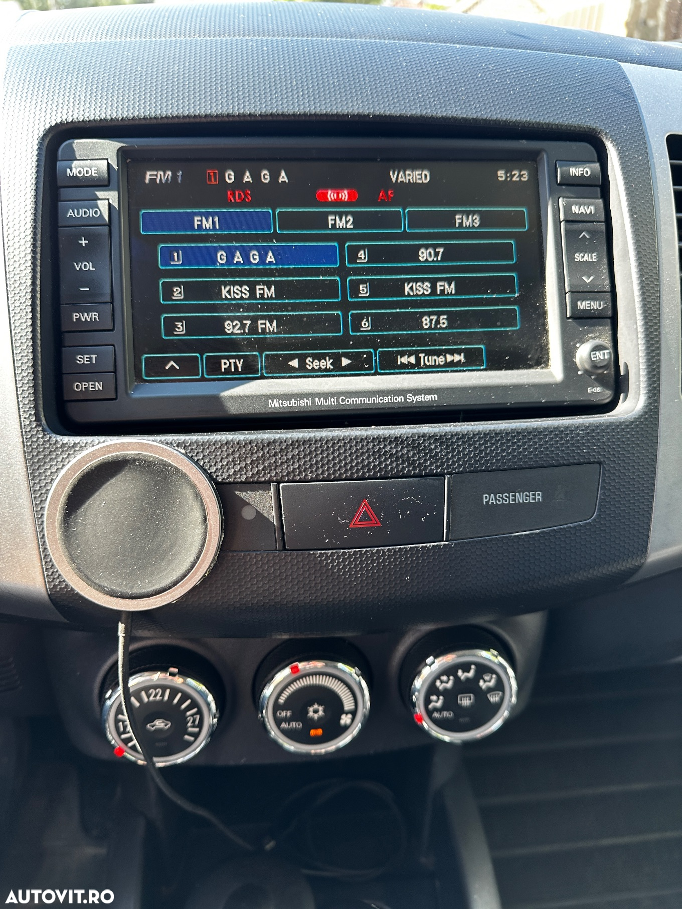 Mitsubishi Outlander - 16