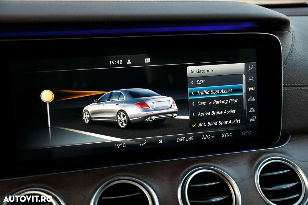 Mercedes-Benz E - 30